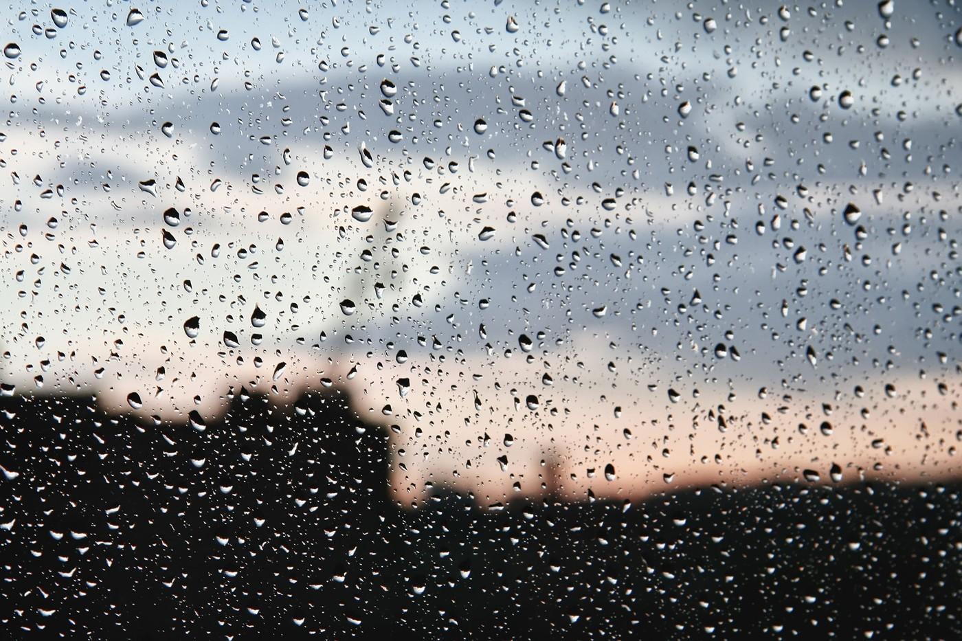 Vremea de mâine 16 iulie. Caniculă în sudul ţării, ploi în rest. Maximele vor fi între 25 şi 35 de grade