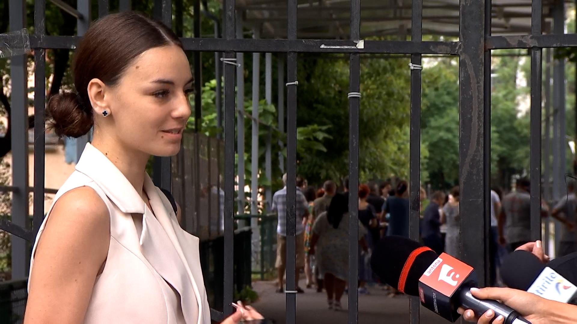 Scandal înaintea examenului de titularizare. Profesorii care au întârziat n-au fost lăsaţi să intre în sală