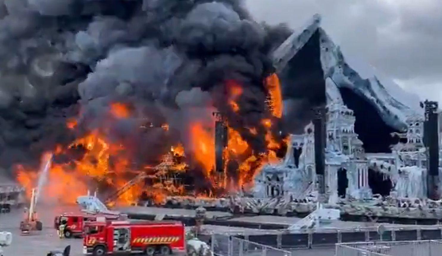 Incendiu devastator la Tomorrowland, chiar înainte de deschiderea festivalului: Scena principală distrusă