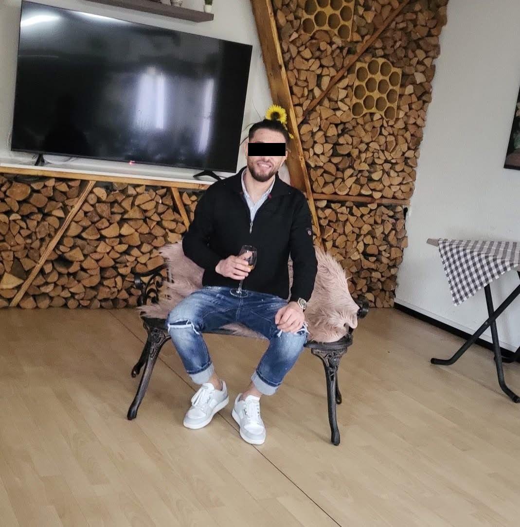 Crimă în plină stradă în Brăila. Cătălin s-a prăbuşit la pământ, după ce ar fi fost înjunghiat de cumnatul său