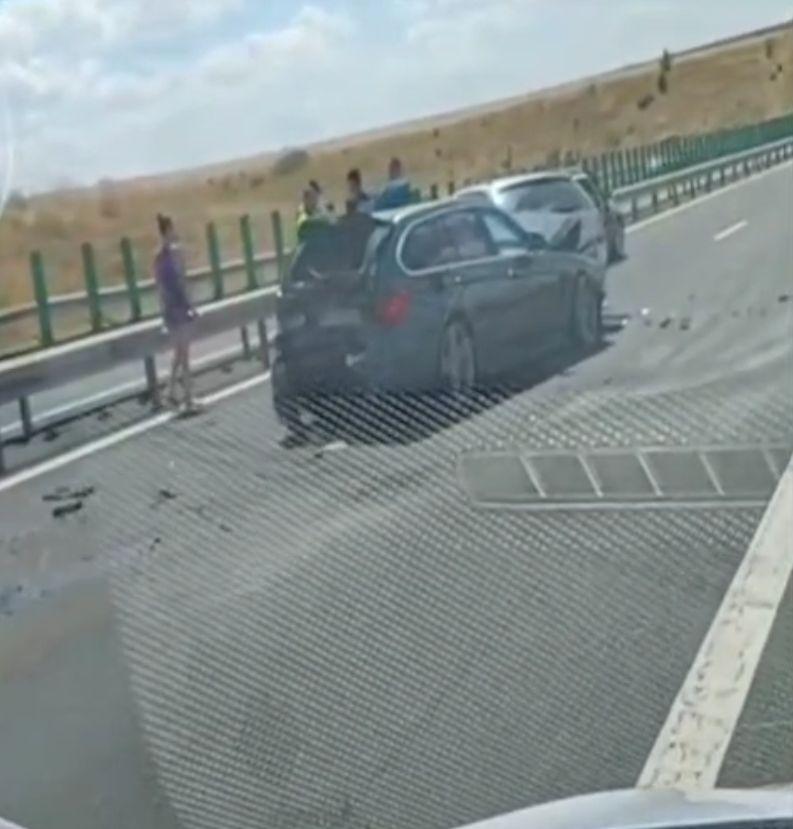 Cinci mașini implicate într-un accident pe A2 Constanța – București