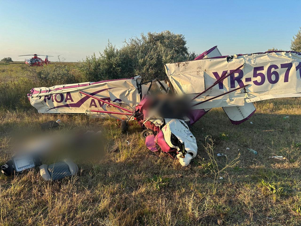 Două persoane au murit într-un accident aviatic la Gura Portiței