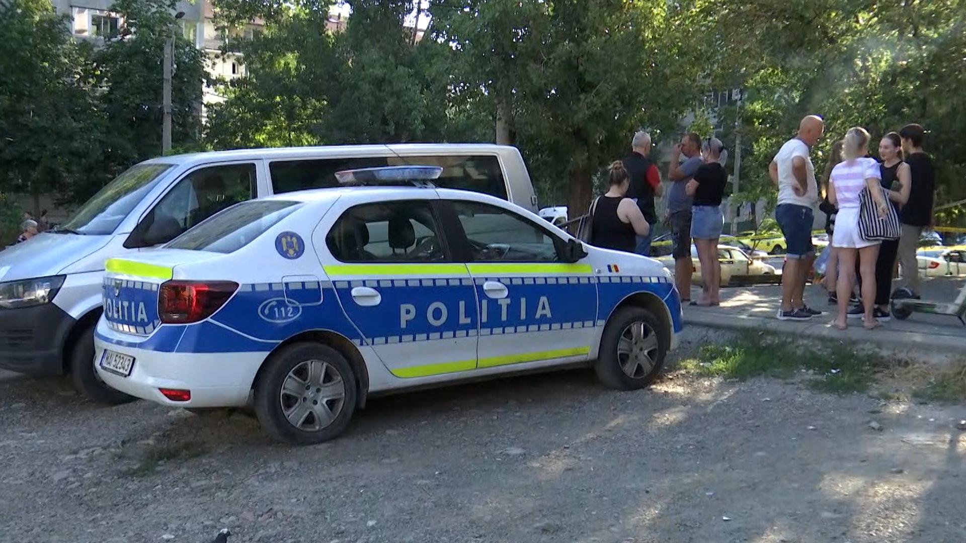 Incident dramatic în Iaşi: În plin proces de divorţ, doi soţi s-au înjunghiat reciproc