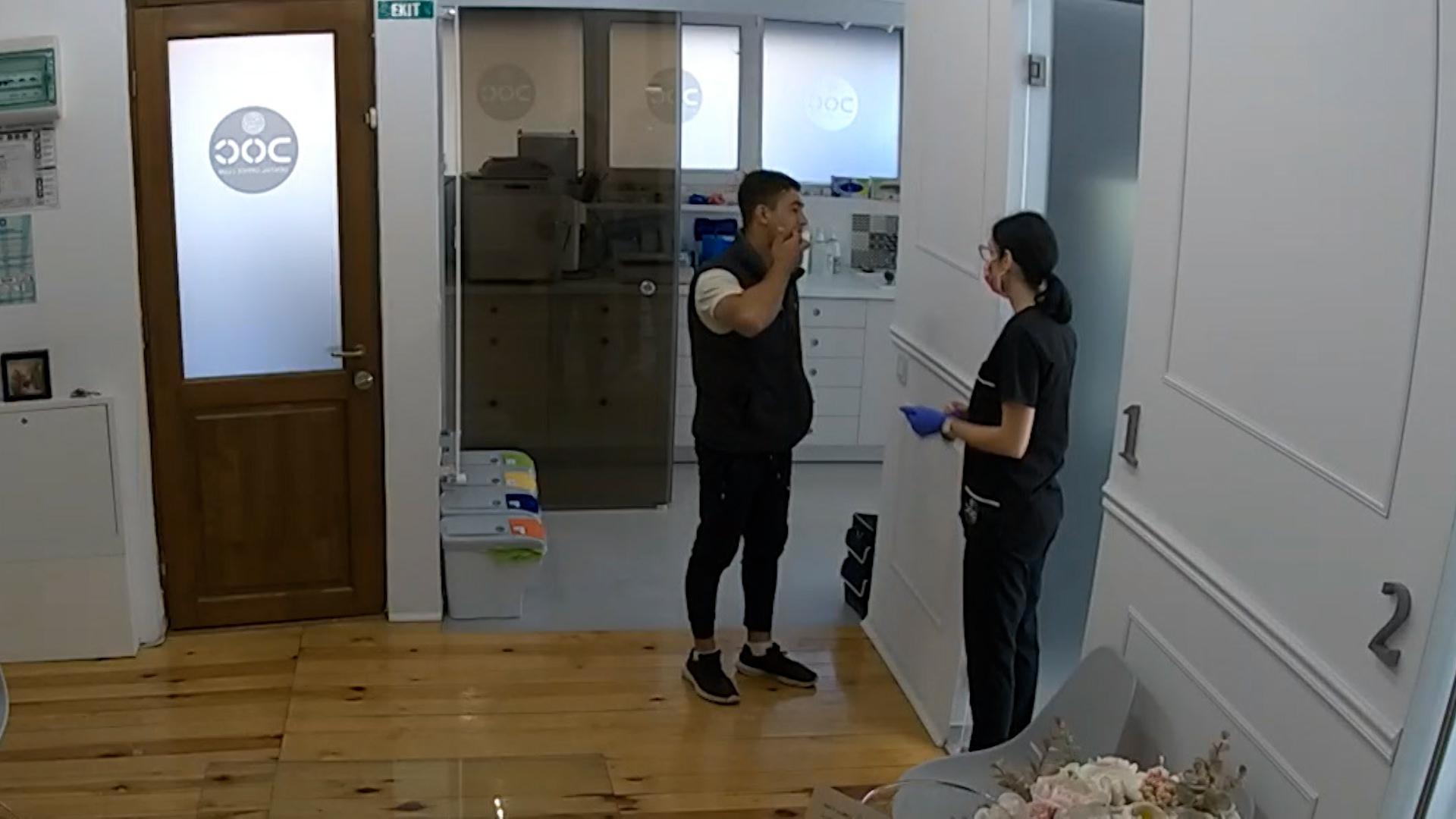 A intrat în cabinetul unui stomatolog din Cluj şi i-a furat portofelul. Şi-a făcut şi o programare fictivă