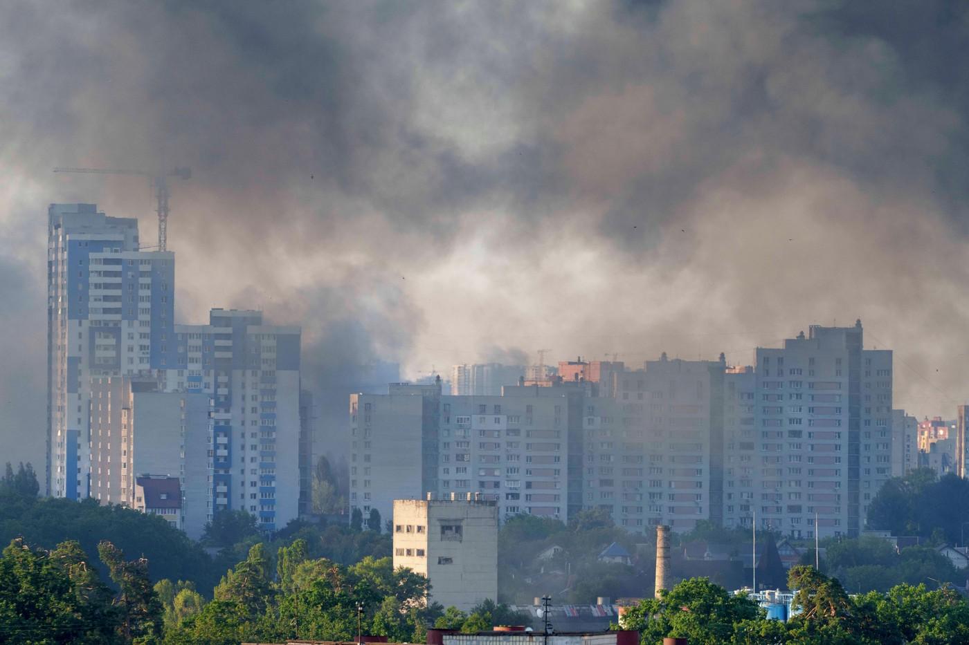 Kievul, în flăcări după un atac masiv al Rusiei cu 550 de drone şi rachete, imediat după telefonul Putin-Trump