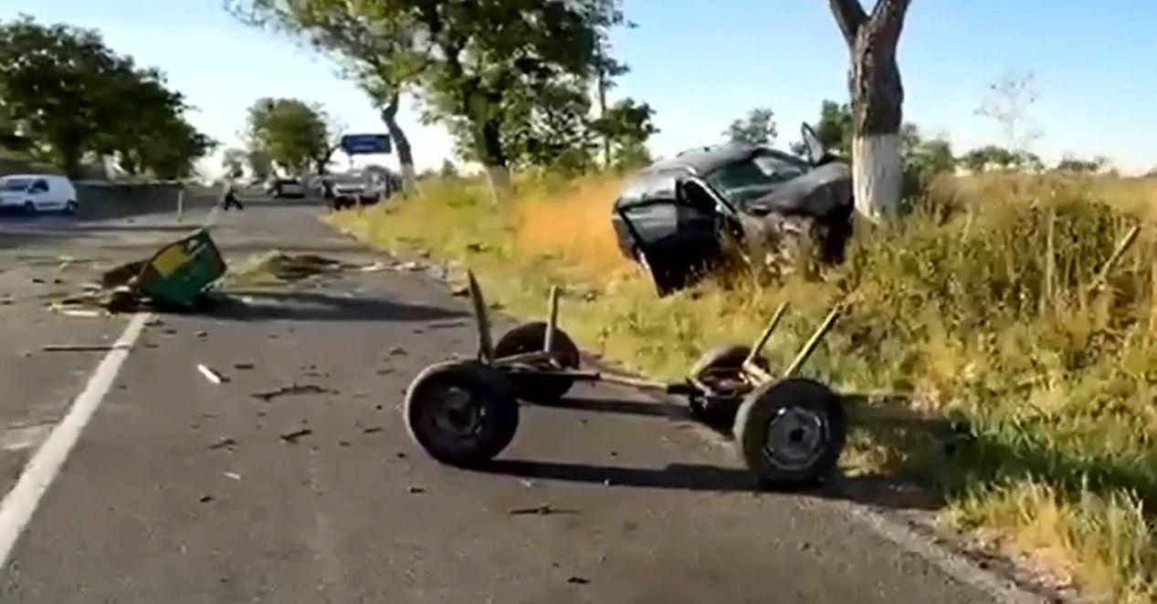 Fetiţă de 11 ani a murit sub ochii mamei. Căruţa în care se aflau a fost lovită de o maşină în Constanţa