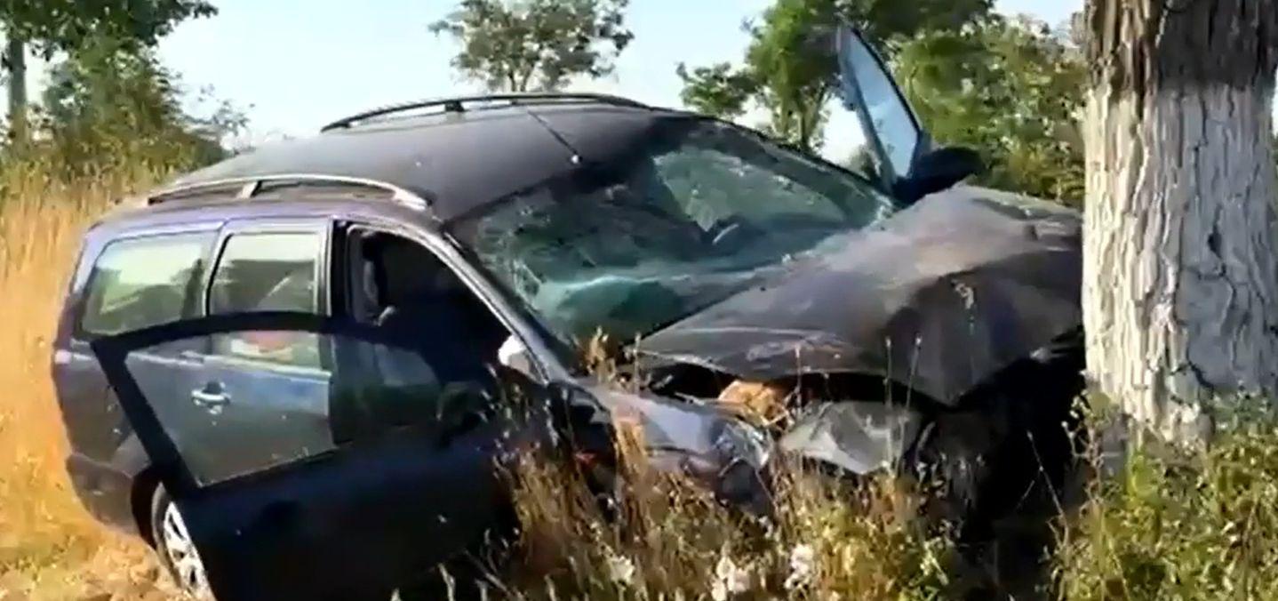 Fetiţă de 11 ani a murit sub ochii mamei. Căruţa în care se aflau a fost lovită de o maşină în Constanţa