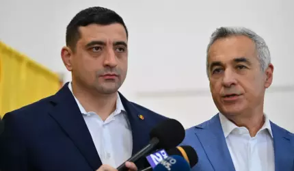 AUR vrea la guvernare din toamnă, alături de PSD. Simion îl propune ca premier pe Călin Georgescu AUR vrea la guvernare din toamnă, alături de PSD. Simion îl propune ca premier pe Călin Georgescu