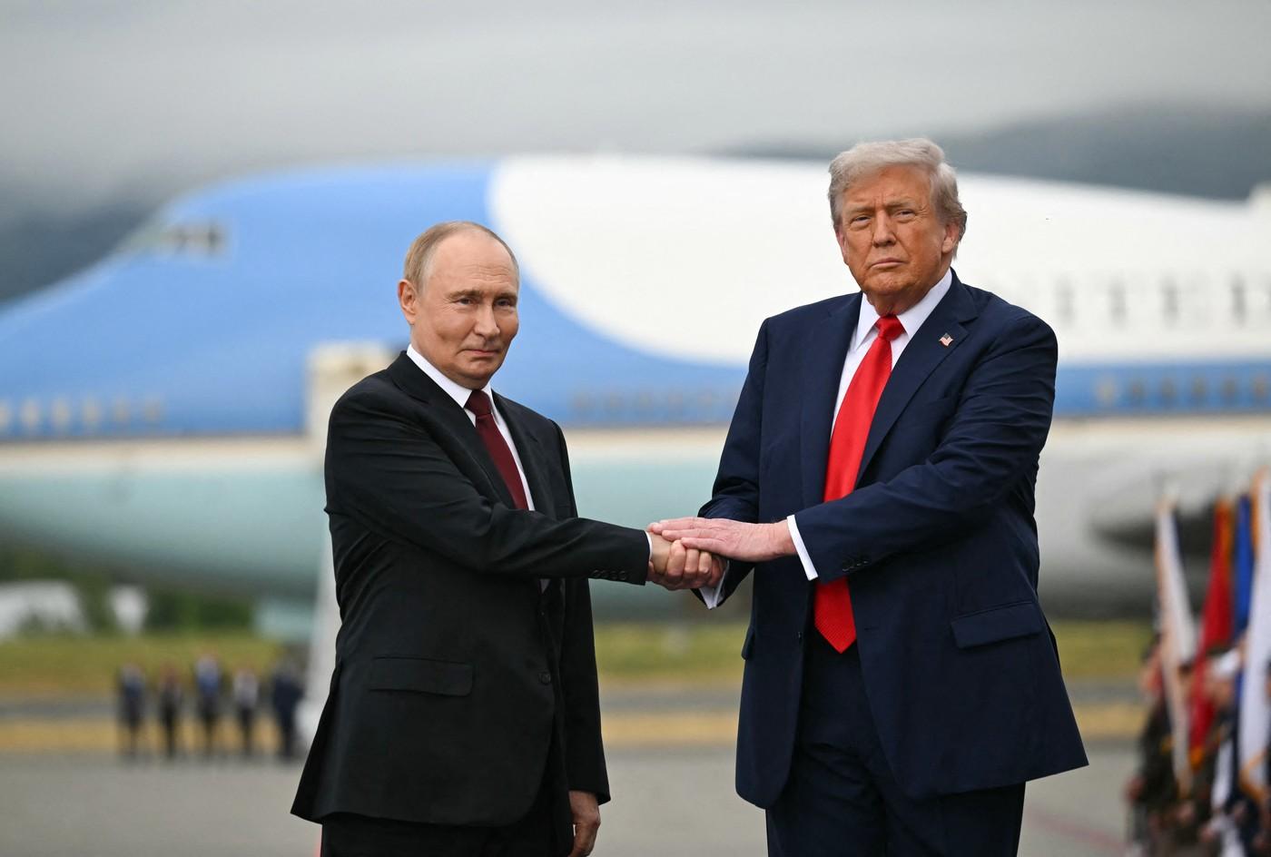 Summit istoric Trump-Putin. Scene tensionate la începutul întâlnirii bilaterale, presa scoasă din sală