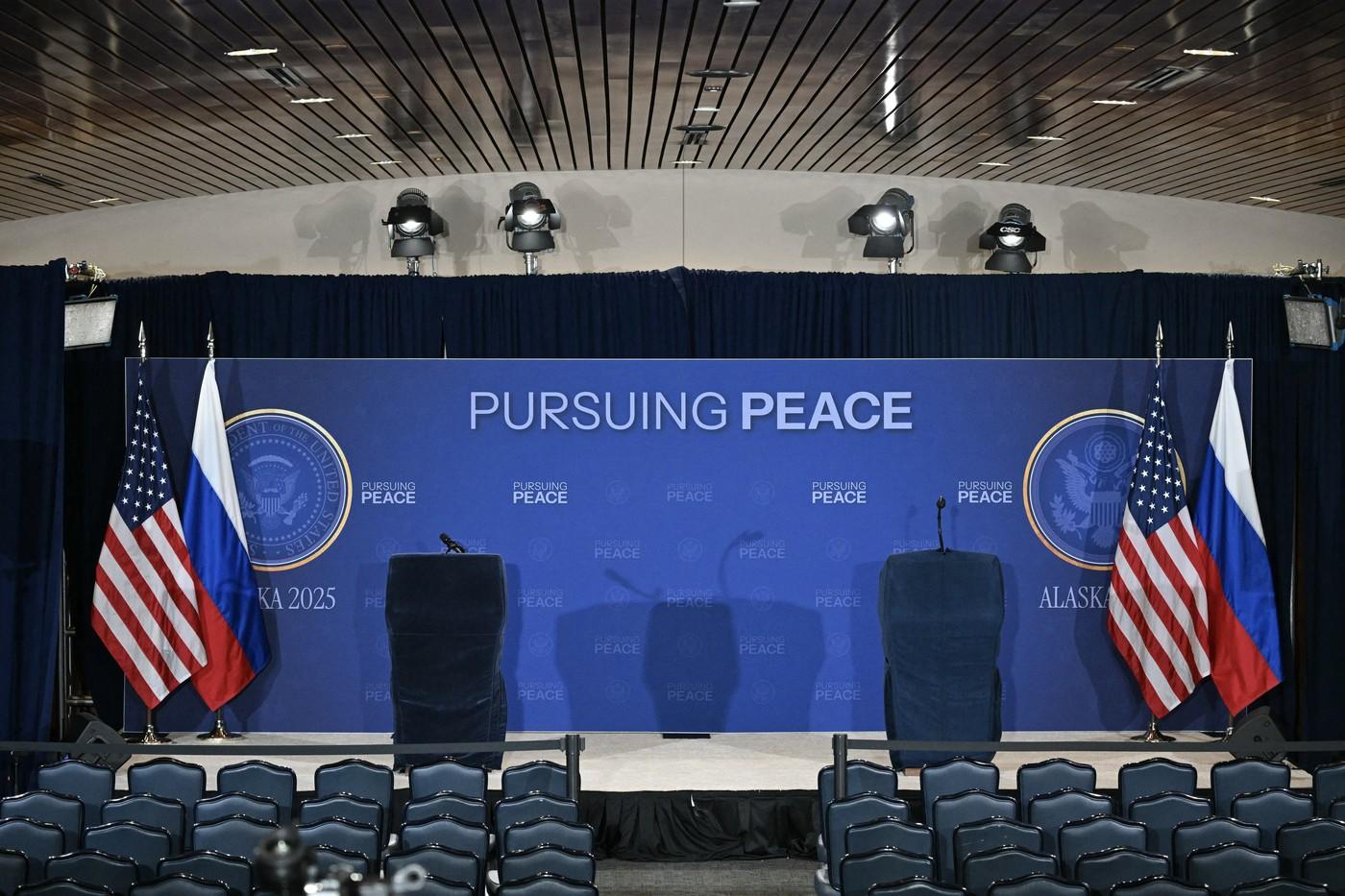 Summit istoric Trump-Putin. Avioanele celor doi lideri, așteptate să aterizeze în Alaska în curând