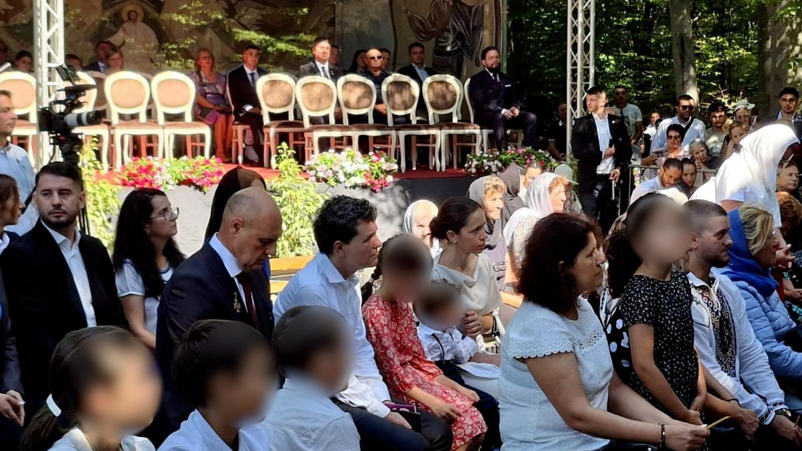 Nicuşor Dan explică de ce a mers la mănăstire în loc să asiste la Ziua Marinei