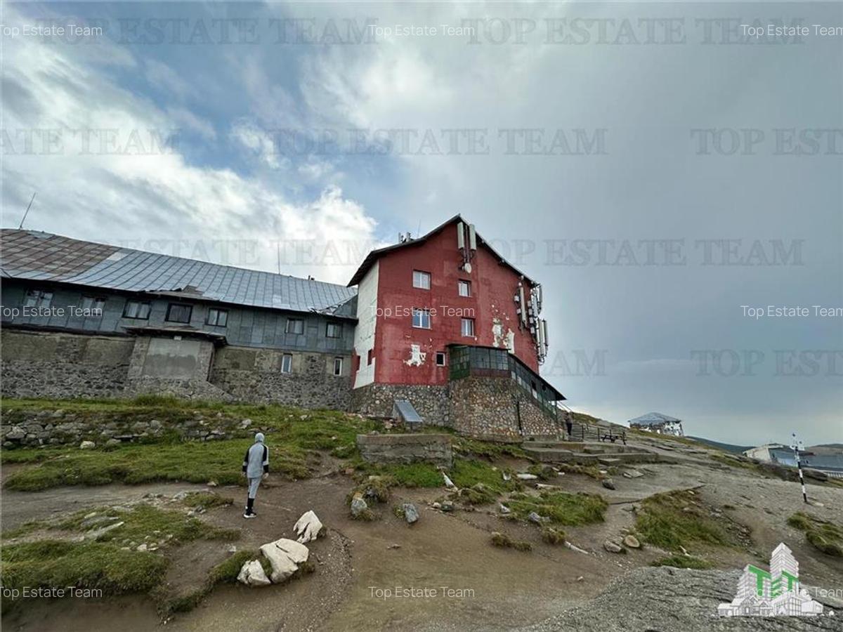 Cabana Babele din Bucegi, scoasă la vânzare