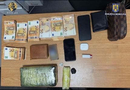 FOTO Trafic cu cocaină de zeci de mii de euro: patru bărbați, cercetați la Craiova