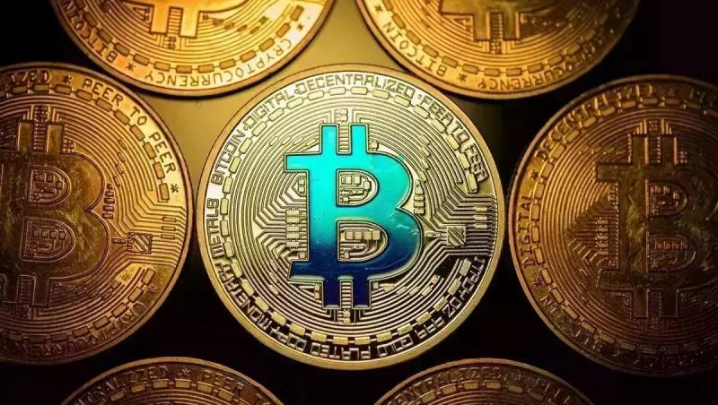 Preţul unui bitcoin astăzi, vineri 22 august 2025