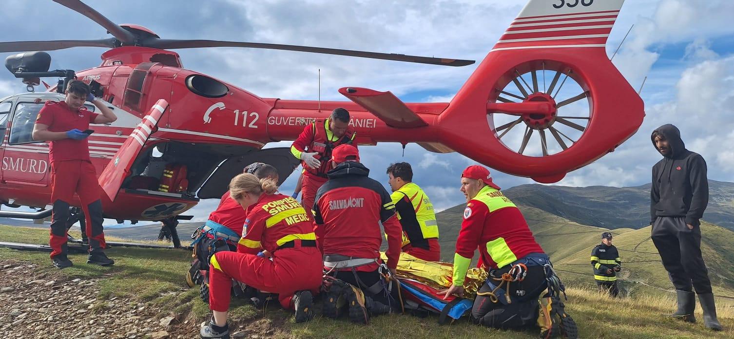 Accident şocant în judeţul Arges: 4 tineri au murit după ce au căzut 300 metri cu maşina într-o râpă