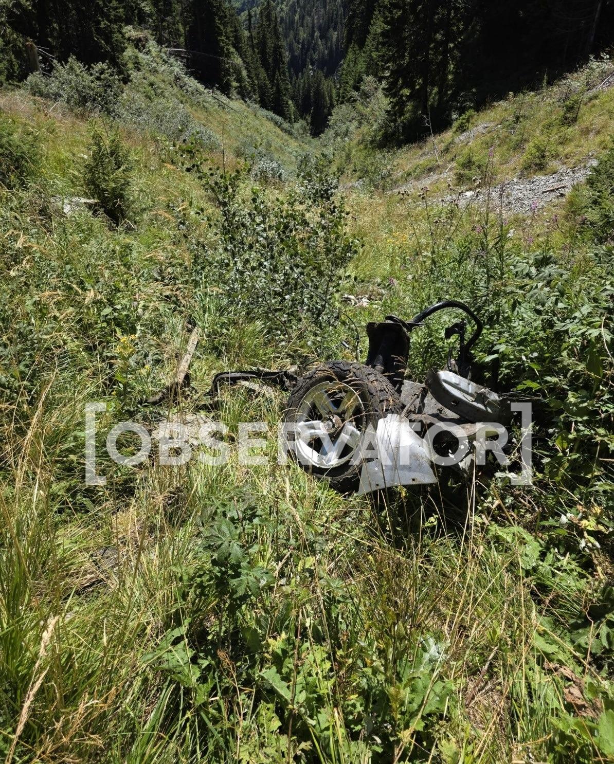 Primele imagini cu vehiculul în care patru tineri şi-au pierdut viaţa, în tragedia din Făgăraş