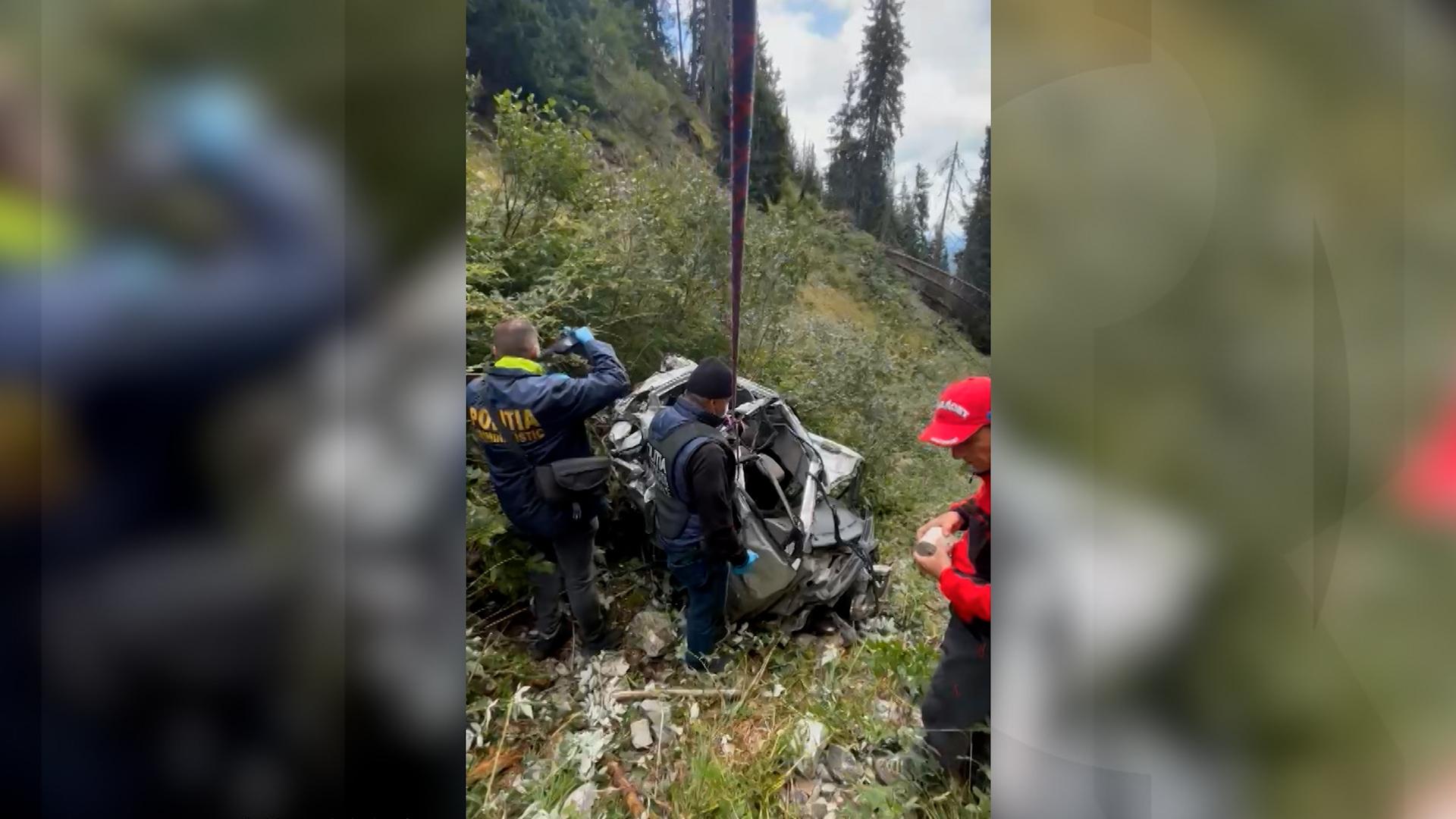 "Păcat de tinereţea lor". Cuplul mort în accidentul din Munţii Iezer, înormântat marţi, în Lereşti