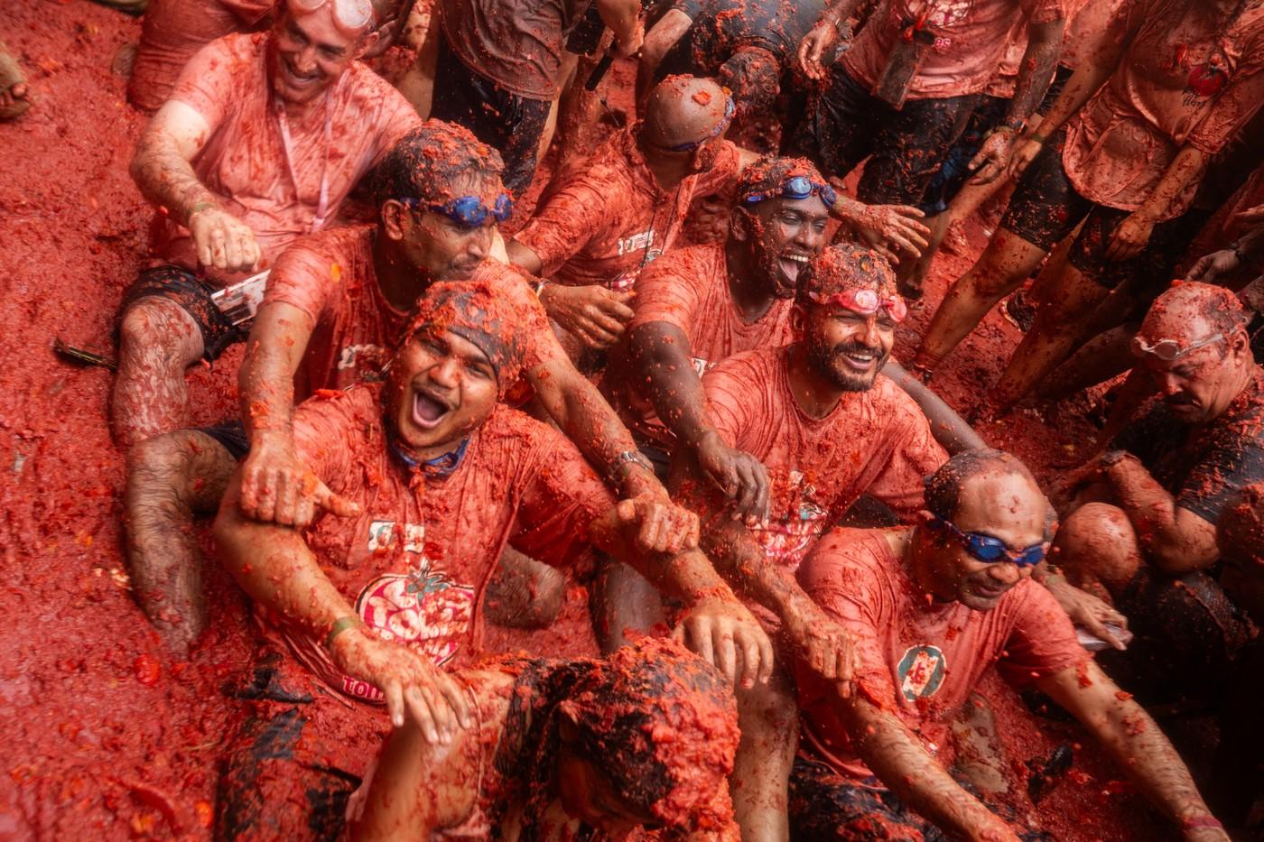 20.000 de oameni au participat la festivalul Tomatina 2025
