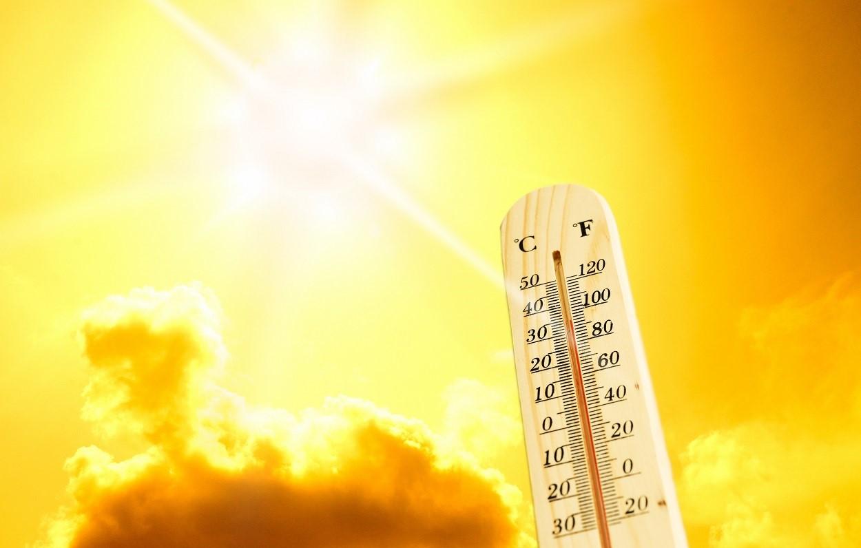 Trei judeţe intră vineri de la prânz sub cod galben de caniculă. Cum va fi vremea în Bucureşti