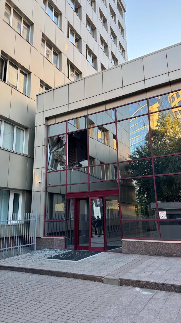 Rușii au avariat sediile misiunii UE la Kiev, British Council şi Ukrainska Pravda