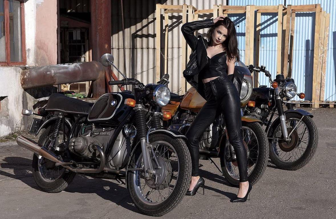 Ministrul Educaţiei Daniel David are consilieră un fost fotomodel. Isabel Diana Leucuţa l-a însoţit şi în SUA