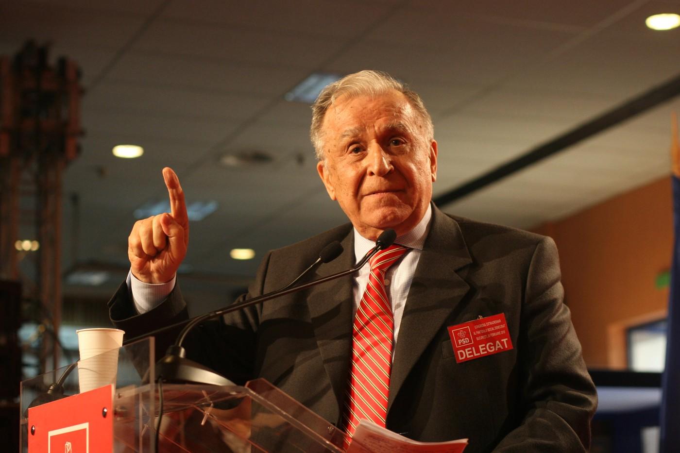 Ion Iliescu, în continuare în stare critică