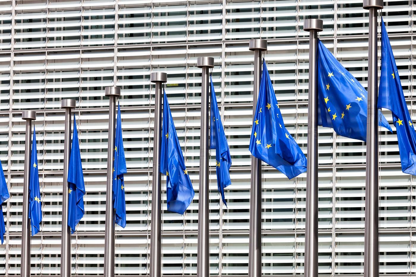 UE va suspenda cele 2 pachete de contramăsuri la tarifele americane pentru următoarele 6 luni