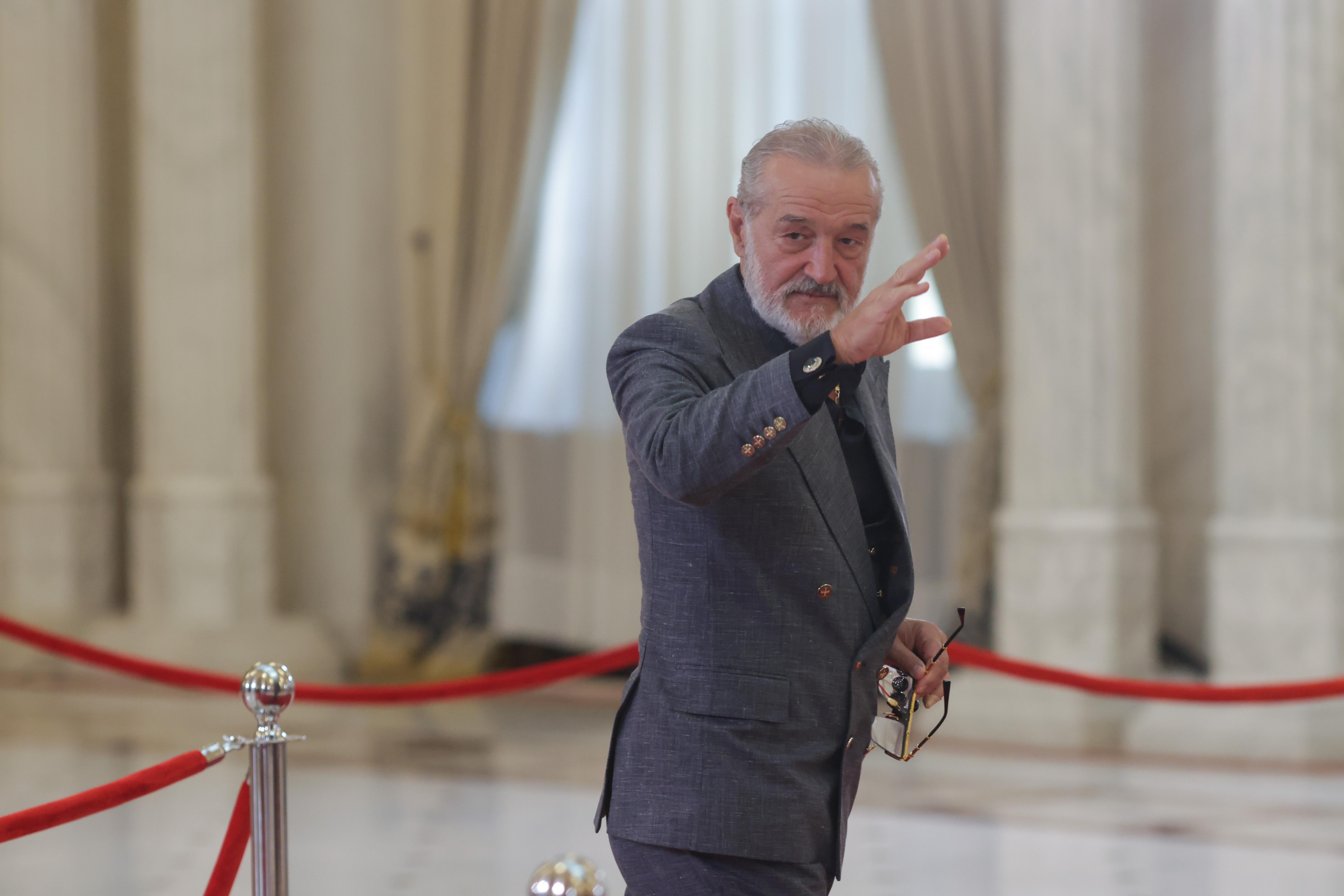 Funeraliile lui Ion Iliescu. 1000 de români, la sicriul depus la Cotroceni. Programul ceremoniilor