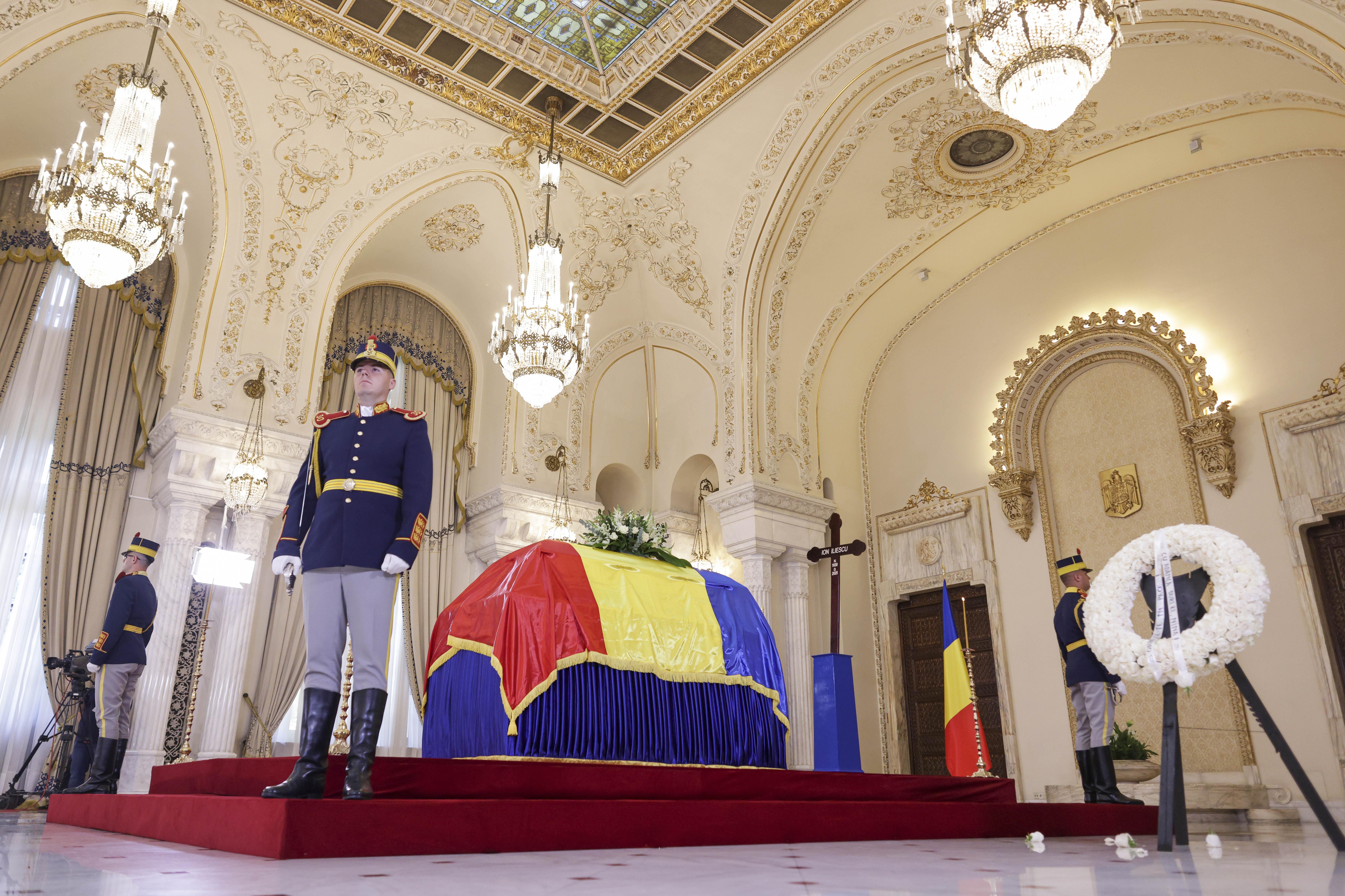 Funeraliile de stat pentru Ion Iliescu. Sicriul, depus la Palatul Cotroceni. Programul ceremoniilor