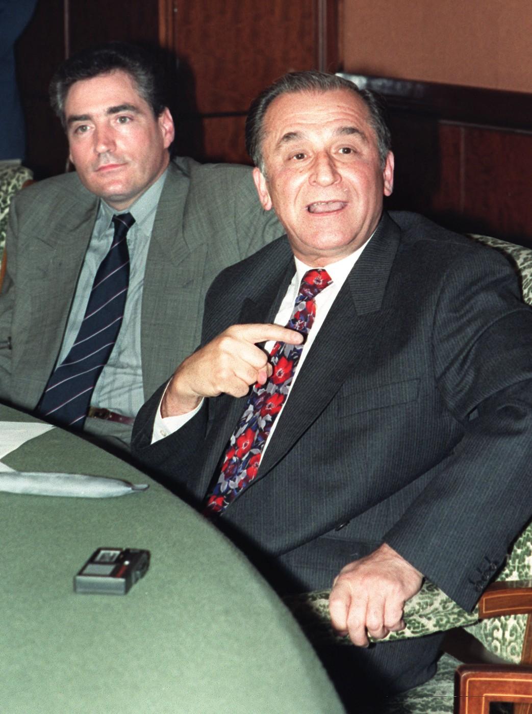 Ion Iliescu, de la revoluție la Cotroceni. Imagini de colecţie din viața primului președinte post-decembrist