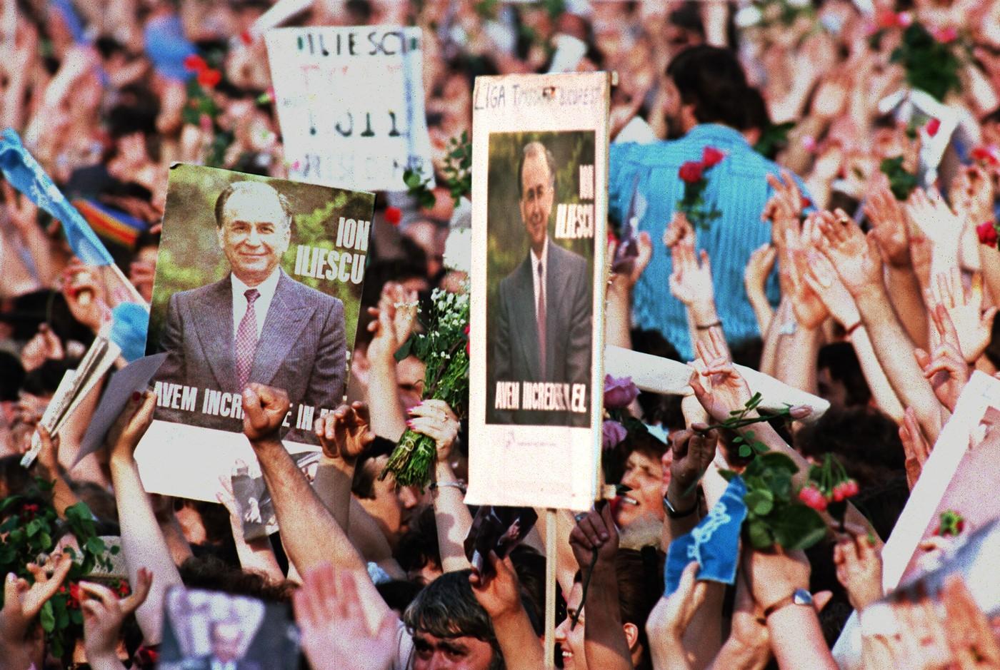 Ion Iliescu, de la revoluție la Cotroceni. Imagini de colecţie din viața primului președinte post-decembrist