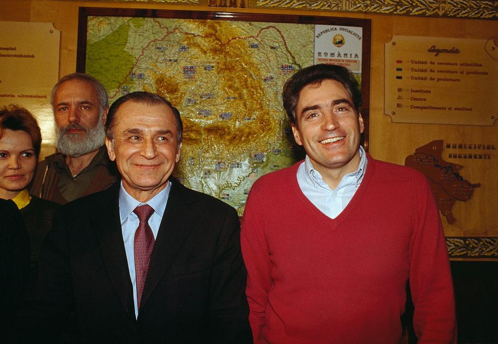 Ion Iliescu, de la revoluție la Cotroceni. Imagini de colecţie din viața primului președinte post-decembrist