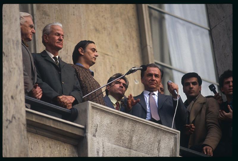 Ion Iliescu, de la revoluție la Cotroceni. Imagini de colecţie din viața primului președinte post-decembrist