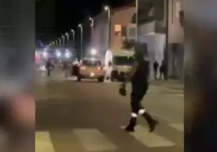 Un român de 21 de ani, beat şi fără permis, a intrat cu maşina în mulţime la un festival din Italia