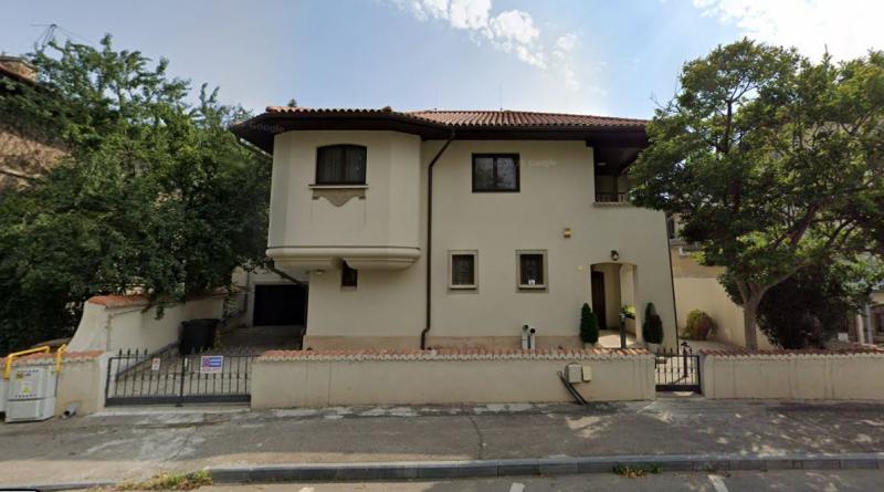 Traian Băsescu va primi, din nou, locuinţă de la stat. Ce se întâmplă cu indemnizaţiile de fost preşedinte Traian Băsescu va primi, din nou, locuinţă de la stat. Ce se întâmplă cu indemnizaţiile de fost preşedinte