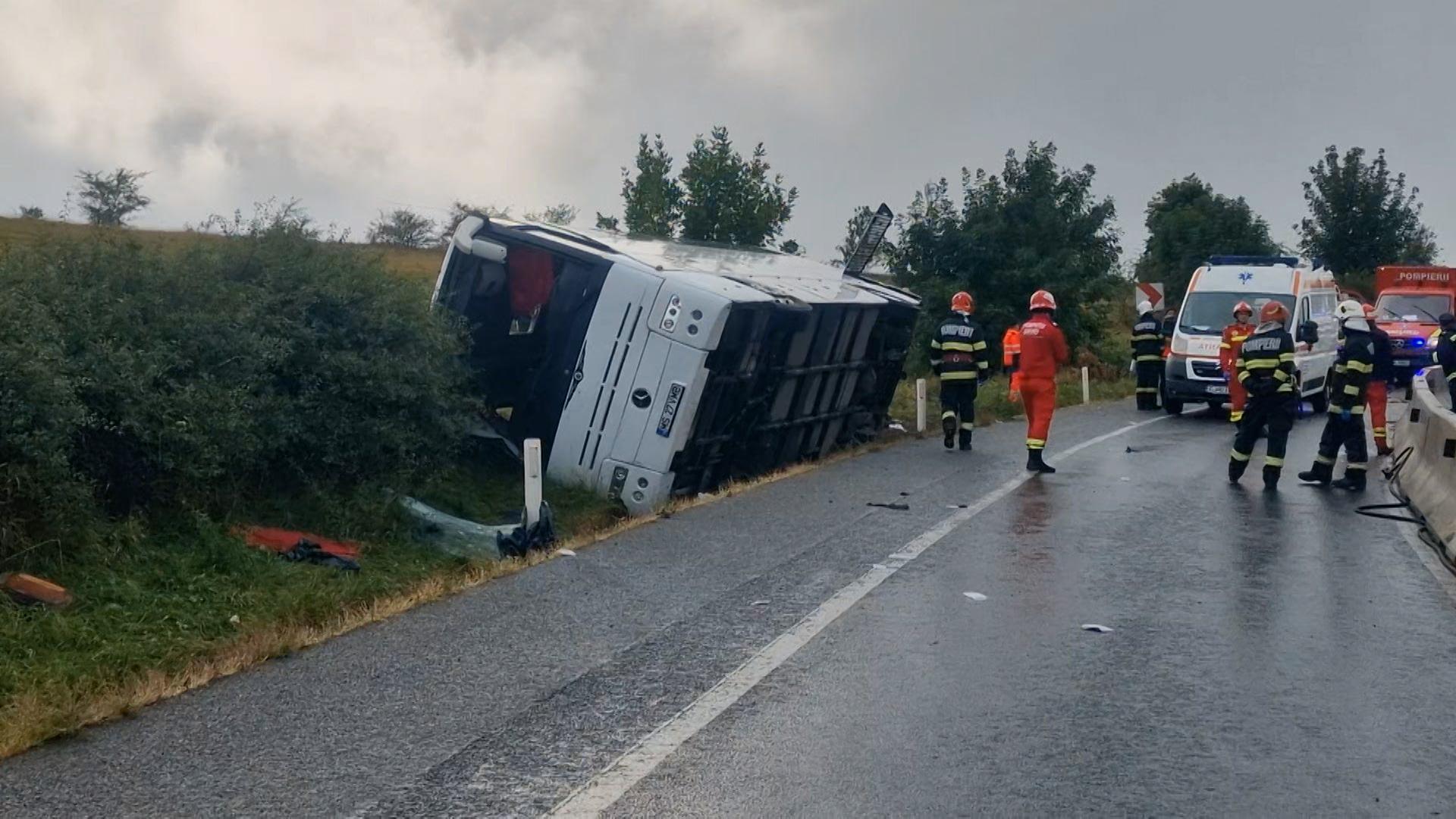 Filmul accidentului din Cluj: Un pasager a murit strivit sub greutatea altuia. "Am simţit că alunecăm"