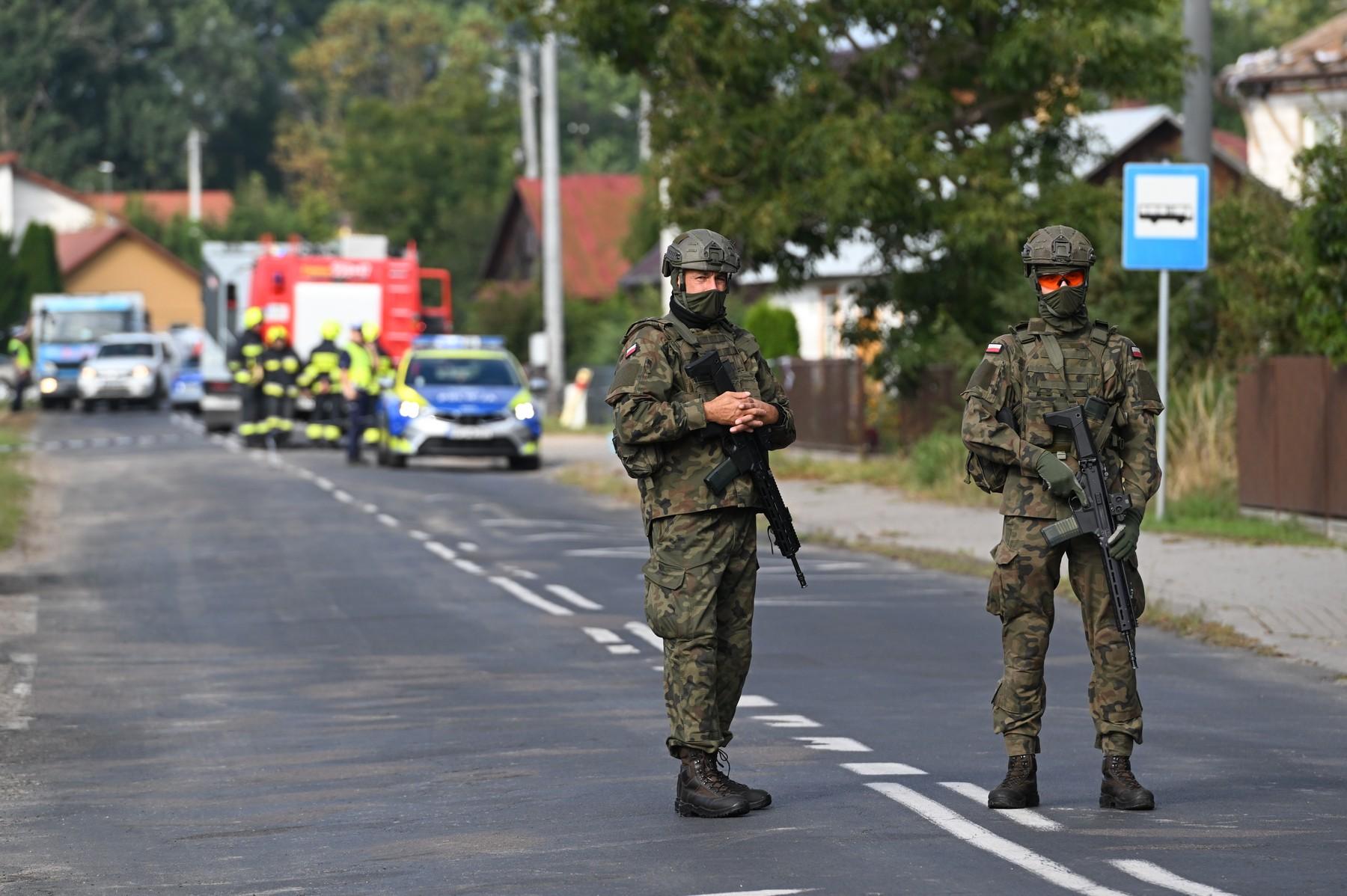 Polonia invocă Articolul 4 NATO. 19 drone au intrat în spațiul aerian, inclusiv din Belarus; 3-4 doborâte