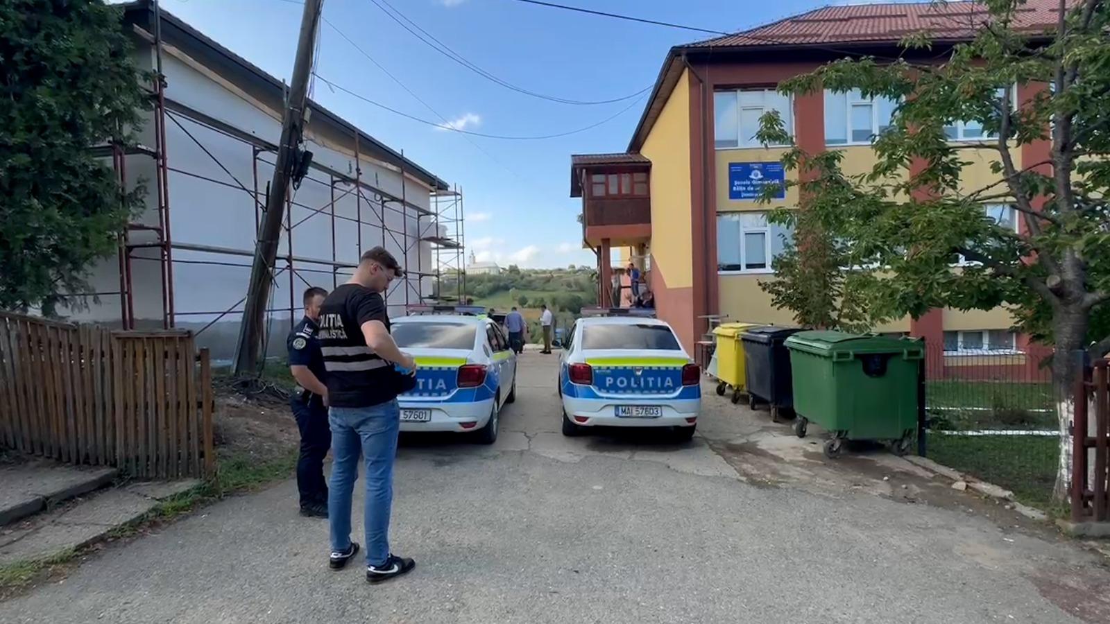 El este Răzvan, băiatul care s-a stins în faţa şcolii. Pe 5 septembrie, împlinise 13 ani