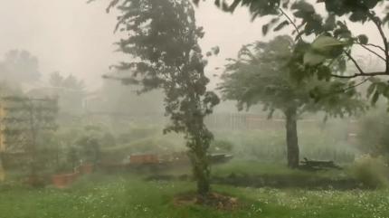 Vijelii puternice lovesc mai multe judeţe, în următoarele ore. Avertismentul ANM pentru weekend