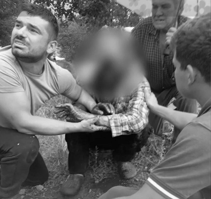 "Era desfoliată toată faţa". A dat nas în nas cu ursul lânga casă. Lupta cu el l-a băgat în spital