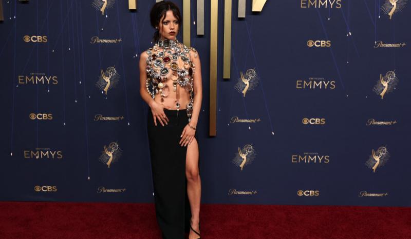 Gala Emmy 2025: Premiere istorice, stil spectaculos pe covorul roșu și victoriile serii Gala Emmy 2025: Premiere istorice, stil spectaculos pe covorul roșu și victoriile serii
