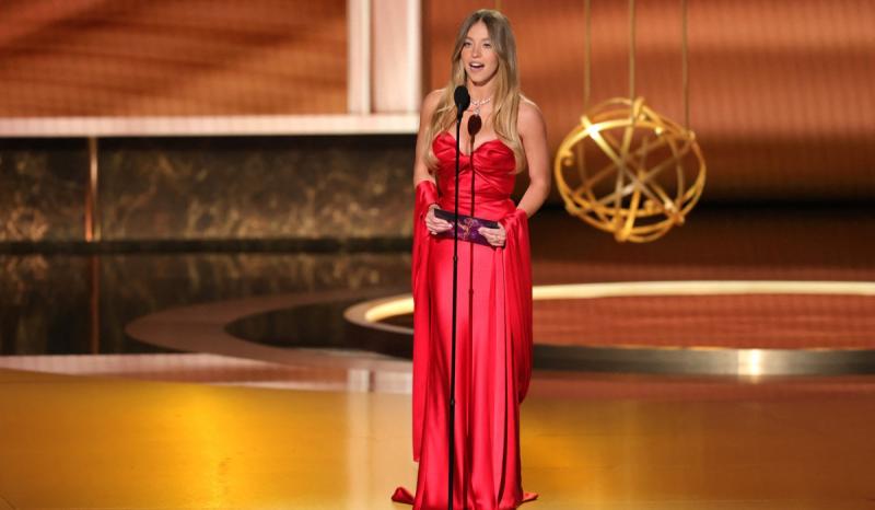 Gala Emmy 2025: Premiere istorice, stil spectaculos pe covorul roșu și victoriile serii Gala Emmy 2025: Premiere istorice, stil spectaculos pe covorul roșu și victoriile serii