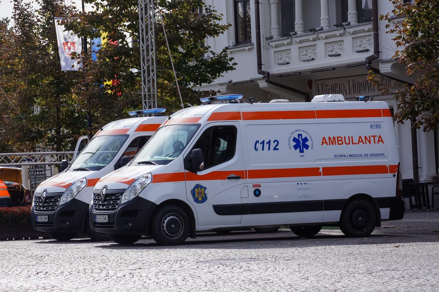 Un bărbat a murit, după ce acoperișul unui șopron s-a prăbușit peste el în Vrancea