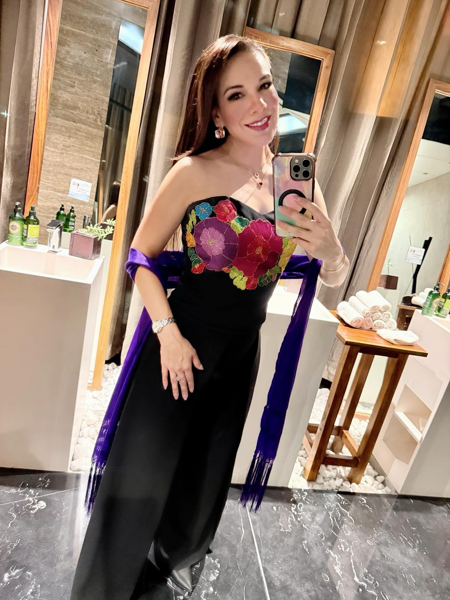 Prezentatoare TV, moartă într-un accident aviatic în Mexic. Voia să ia lecţii de pilotaj