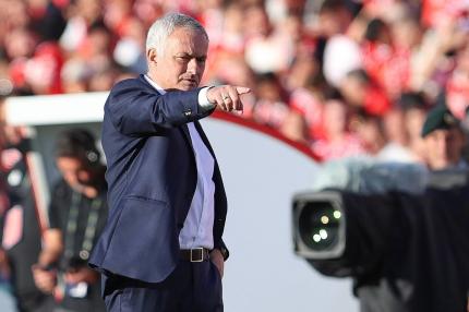 Benfica – Rio Ave LIVE VIDEO (22:15). Jose Mourinho vrea o nouă victorie pe banca “vulturilor”