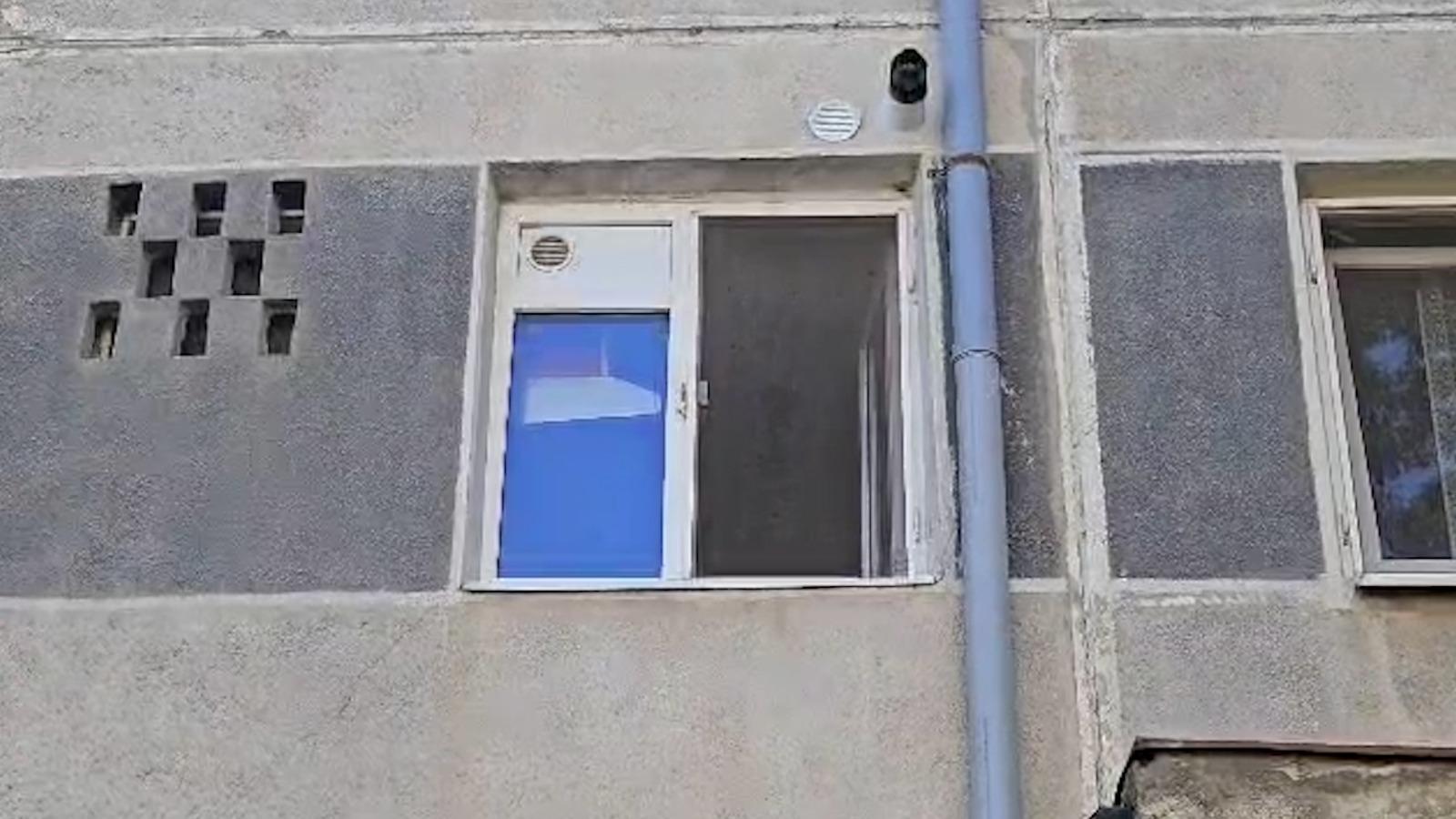 Copil de şase ani, găsit mort în cadă în Timişoara. Fusese lăsat singur timp de 10 minute