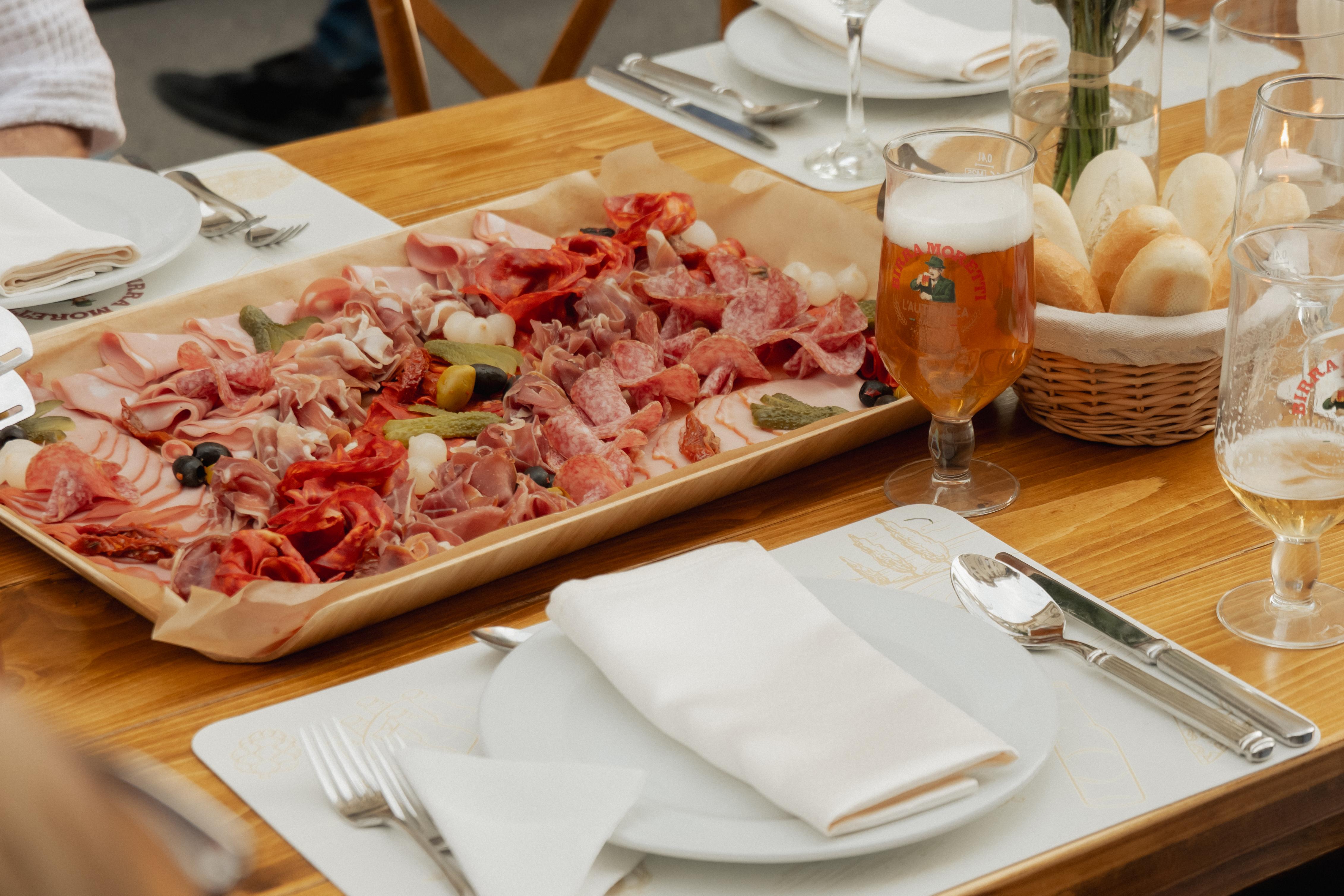 (P) Birra Moretti® continuă seria evenimentelor Live Birra Moretti cu La Grande Cena