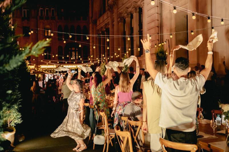 (P) Birra Moretti® continuă seria evenimentelor Live Birra Moretti cu La Grande Cena (P) Birra Moretti® continuă seria evenimentelor Live Birra Moretti cu La Grande Cena