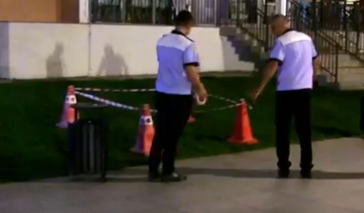 A ieșit la plimbare cu părinții și a murit după ce a călcat pe un fir electric neizolat. Tragedie în Vaslui