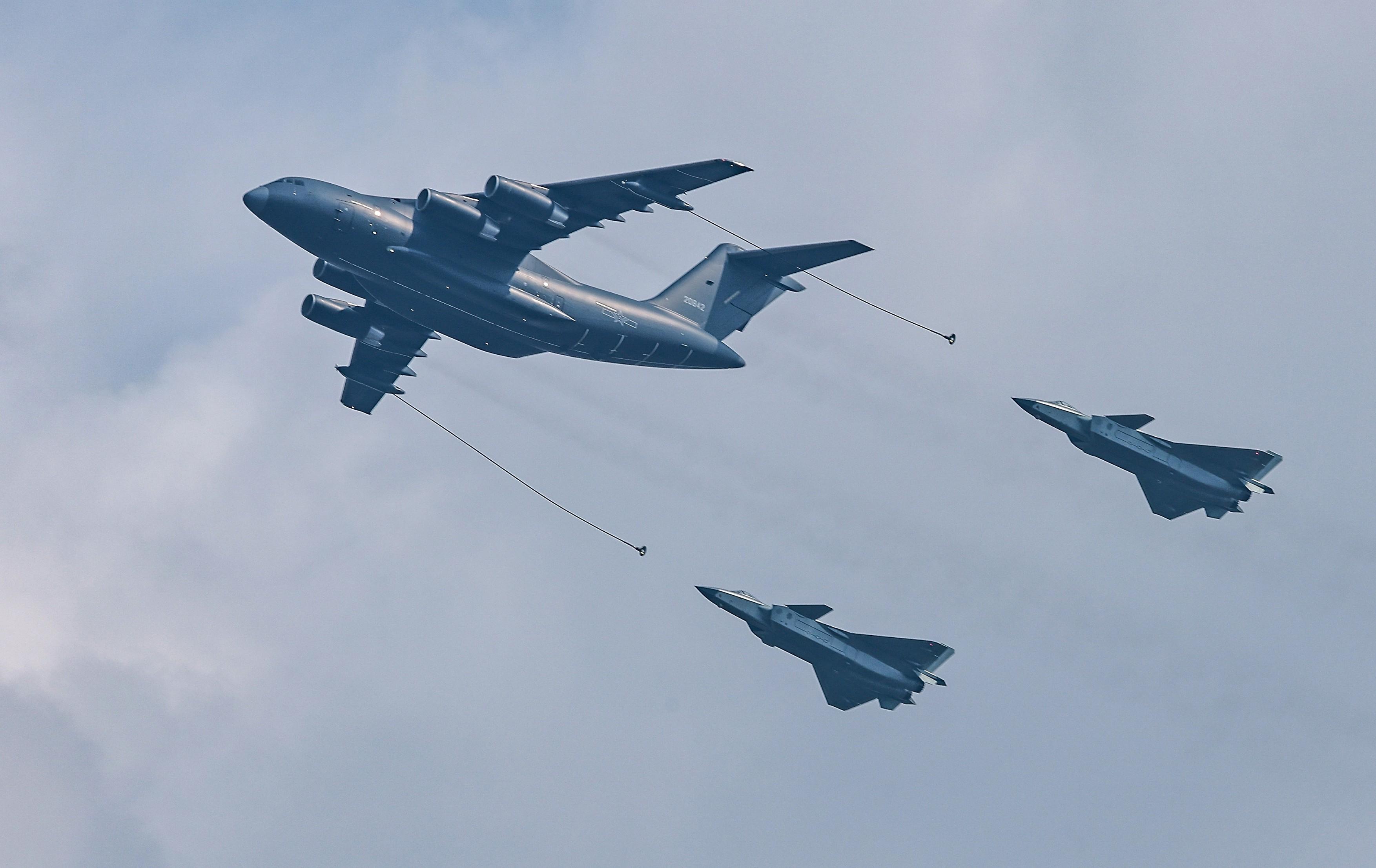 Xi, Putin și Kim, mesaj sfidător pentru Occident: Omenirea are de ales între pace și război